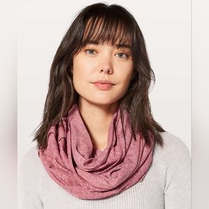 ☃️Lululemon Vinyasa Scarf *Rulu in Heathered Auburn